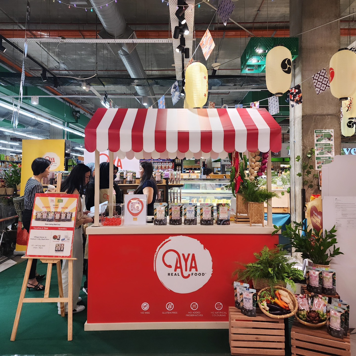 Aya - Booth setup