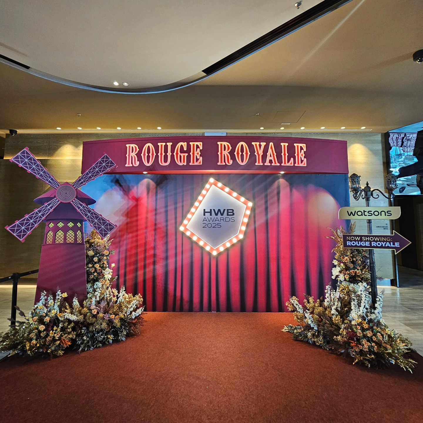 Watson - Backdrop Decor